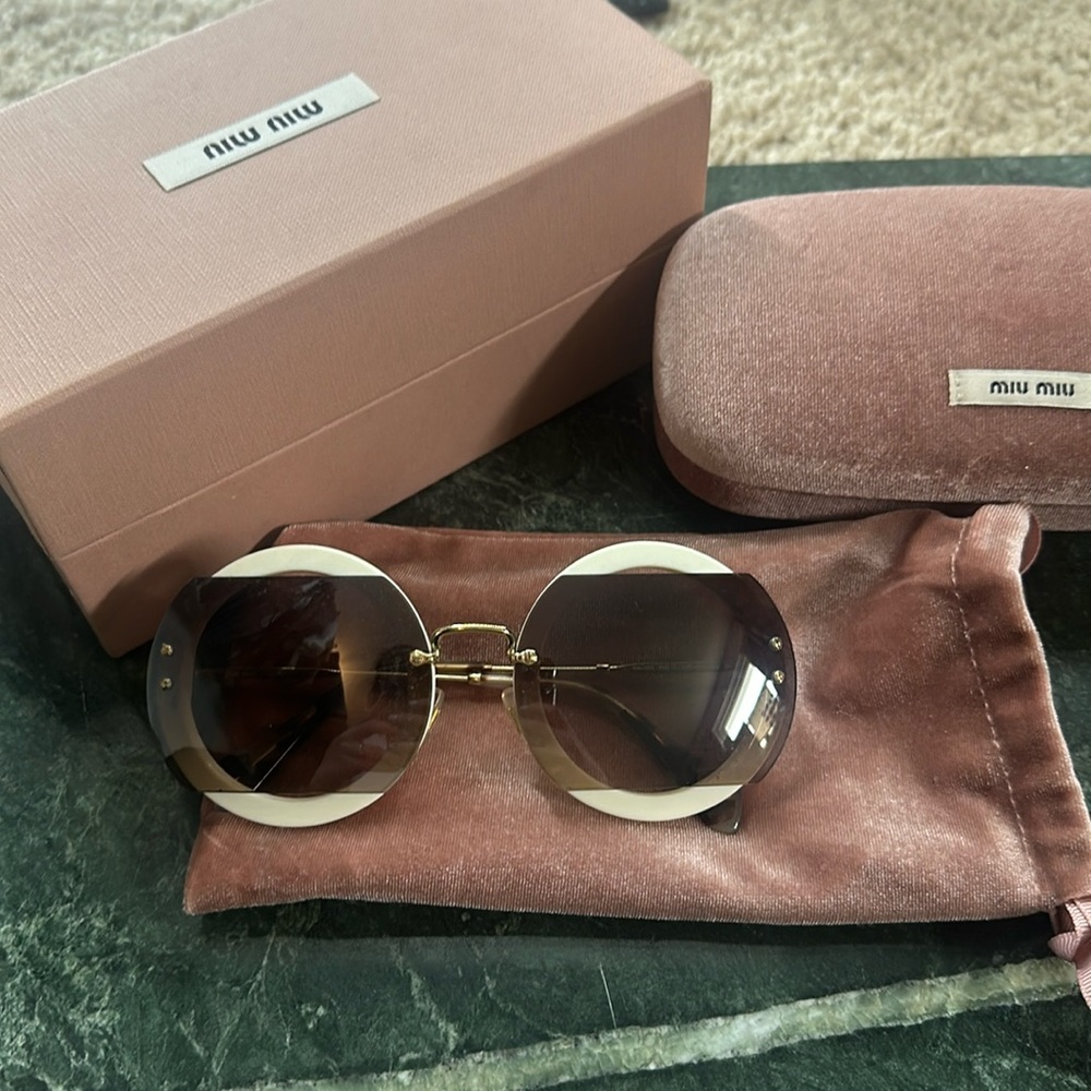 Miu miu reveal round sunglasses with soft and hard case + box